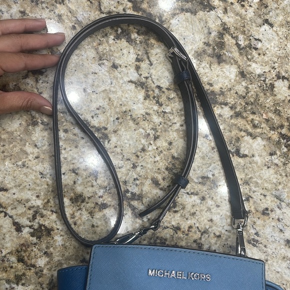 Michael Kors  Selma Mini Leather Crossbody - Picture 10 of 12